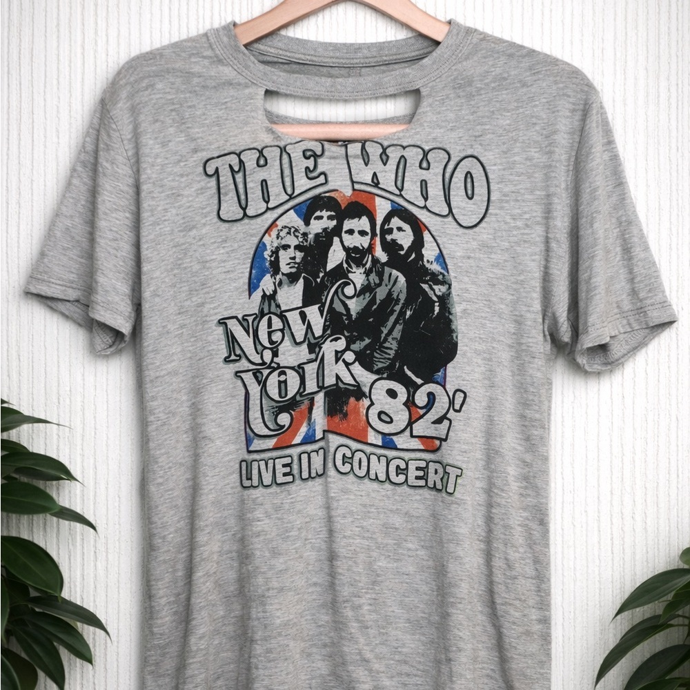 The Who New York ’82 Concert Graphic Choker Tee Medium Y2K Rock Band Shirt